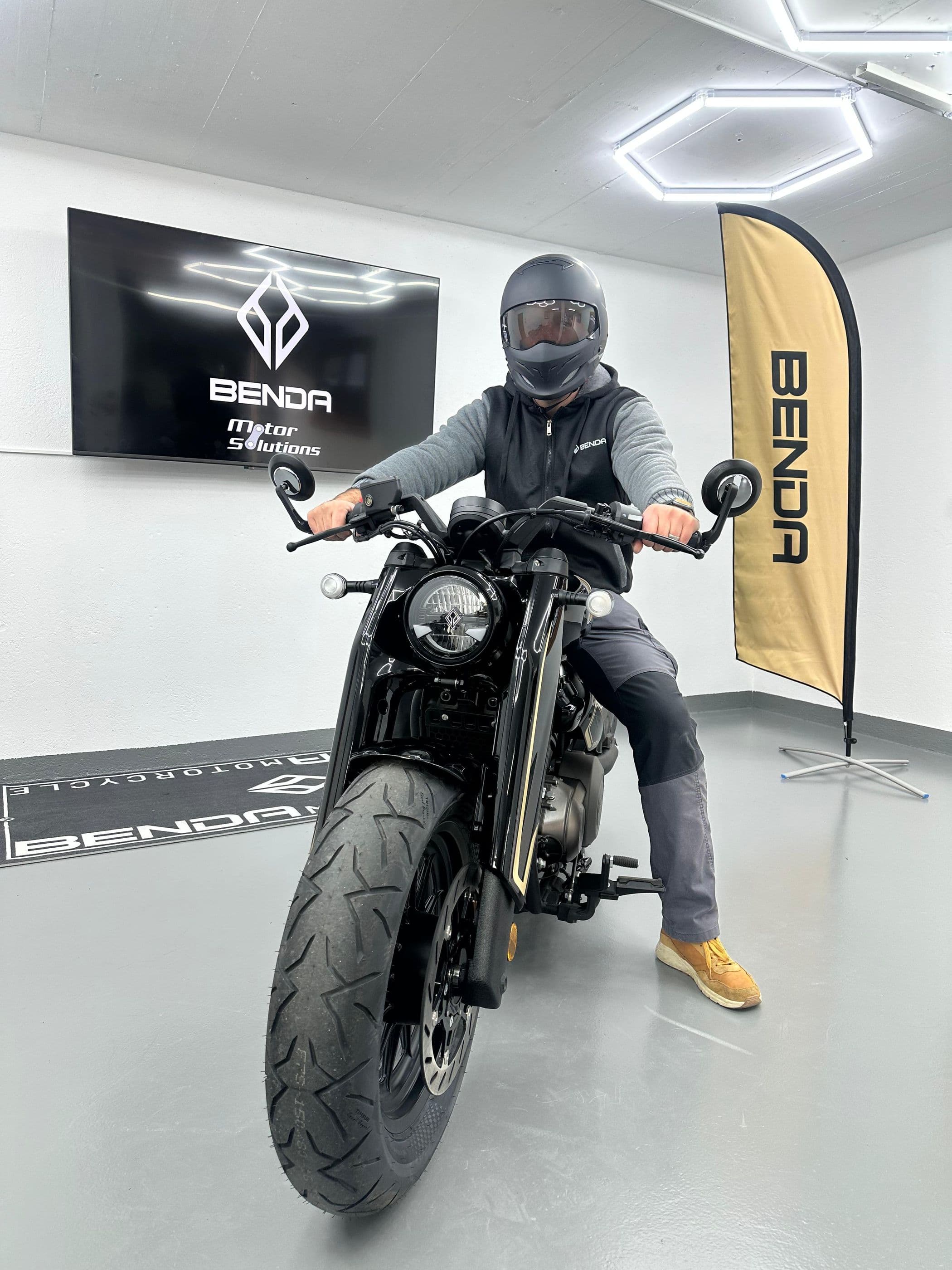 Übergabe im Showroom in Mägenwil